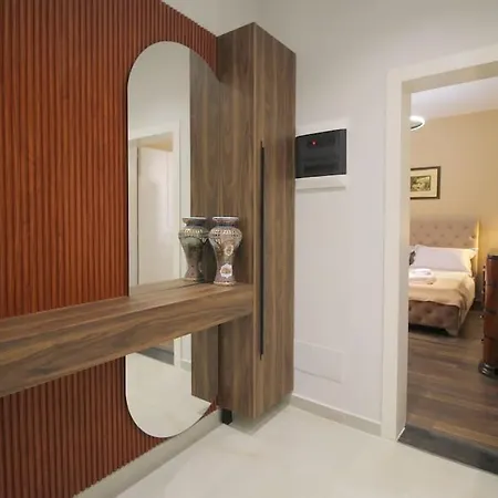 Deluxe Apartment *